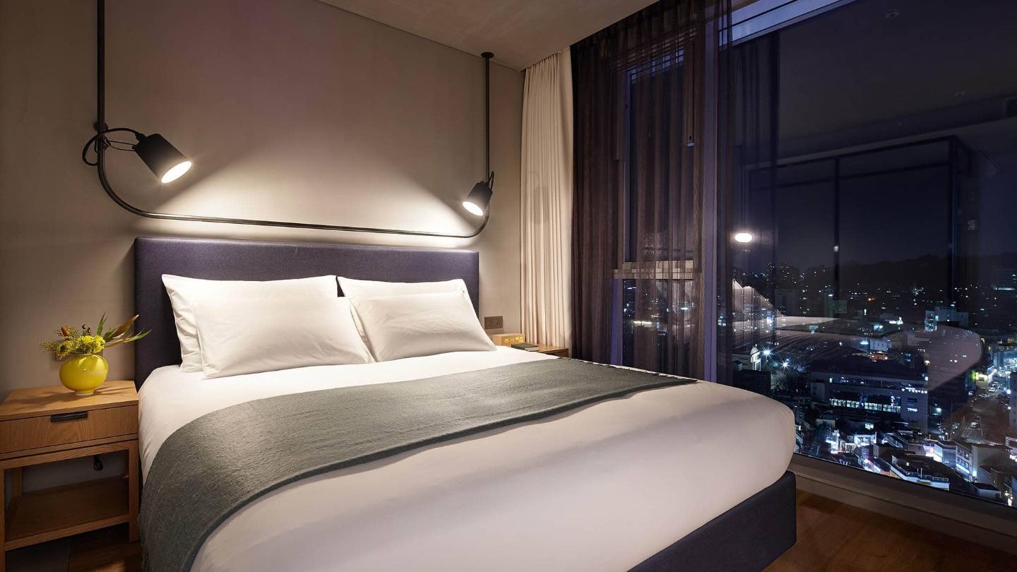 Book hotel rooms in Seoul - Studio Suite Room | L7 HONGDAE