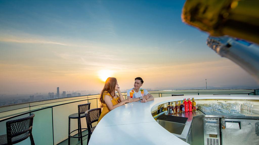 couple at sky bar