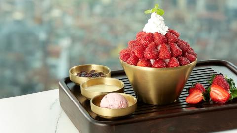 Strawberry Bingsu at LOTTE HOTEL HANOI