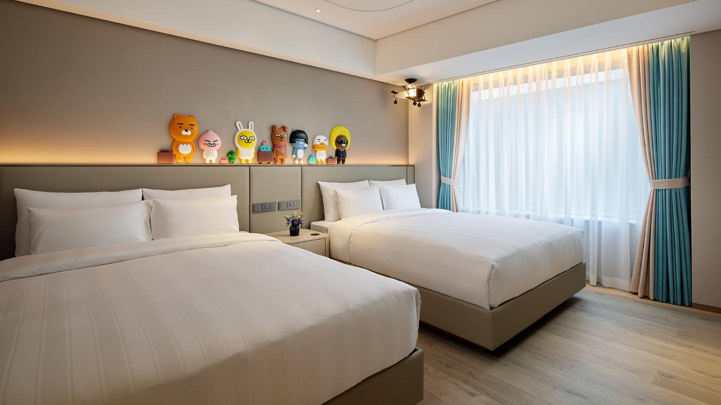 The World Hotel Room Reservations - Kakao Friends Suite Room Details ...